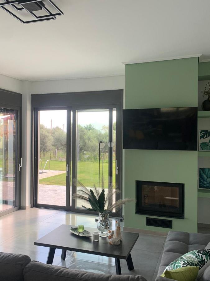Nostos Luxury Villas With Private Pool In Nafpaktos Bagian luar foto