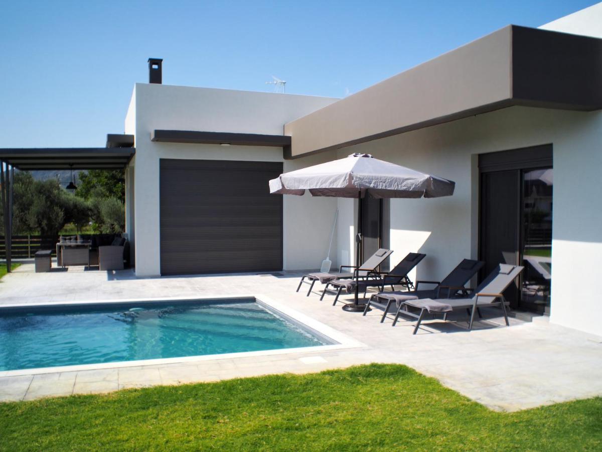 Nostos Luxury Villas With Private Pool In Nafpaktos Bagian luar foto