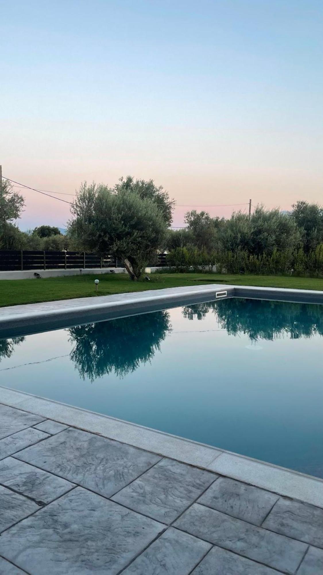 Nostos Luxury Villas With Private Pool In Nafpaktos Bagian luar foto