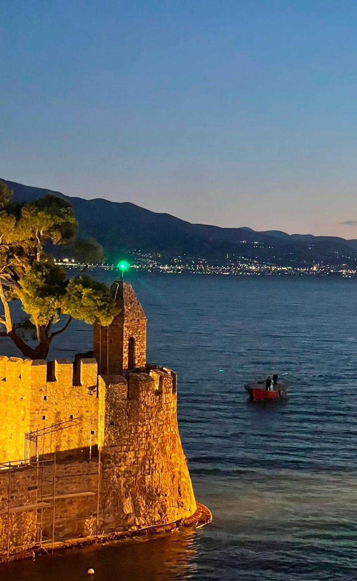 Nostos Luxury Villas With Private Pool In Nafpaktos Bagian luar foto